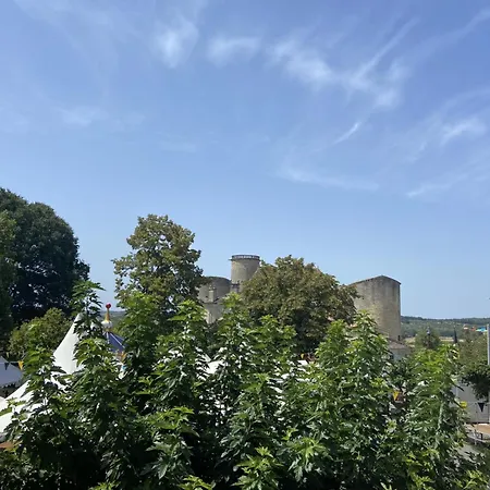 Confort Face Au Chateau Fibre Parking Duras